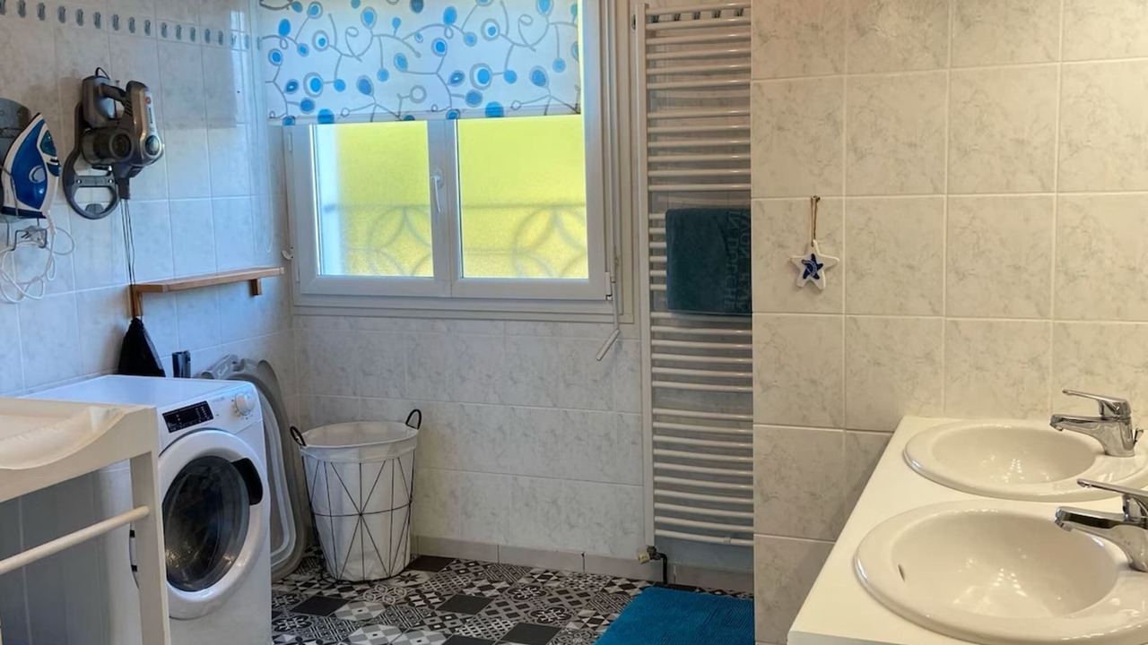 Photo of Bathroom in Saint-Jean-des-Mauvrets