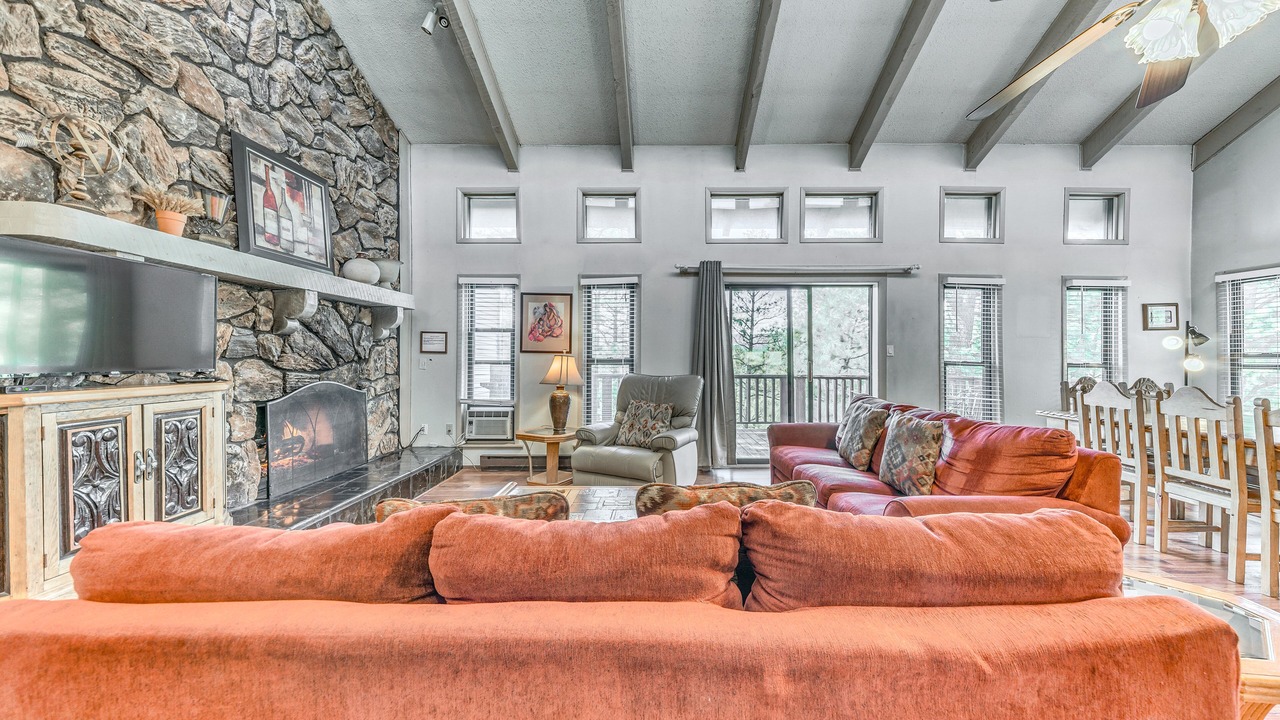 Photo of Livingroom in Ruidoso