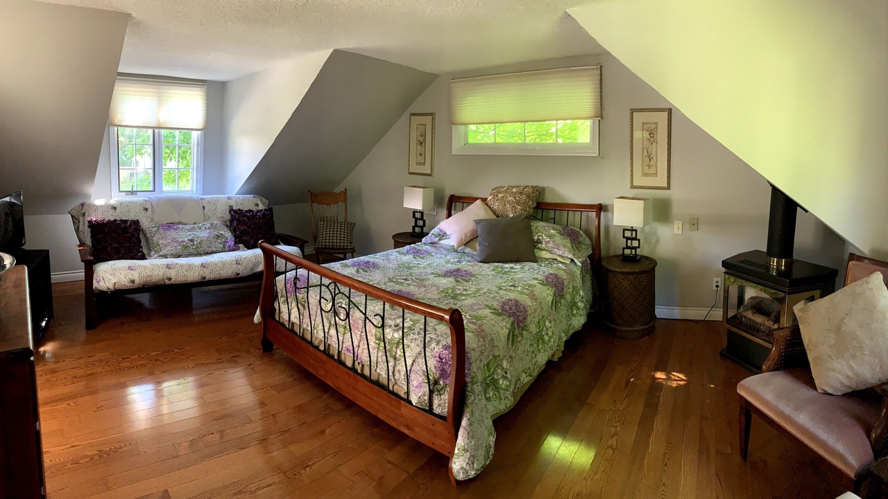 Photo of Bedroom in Oro-Medonte