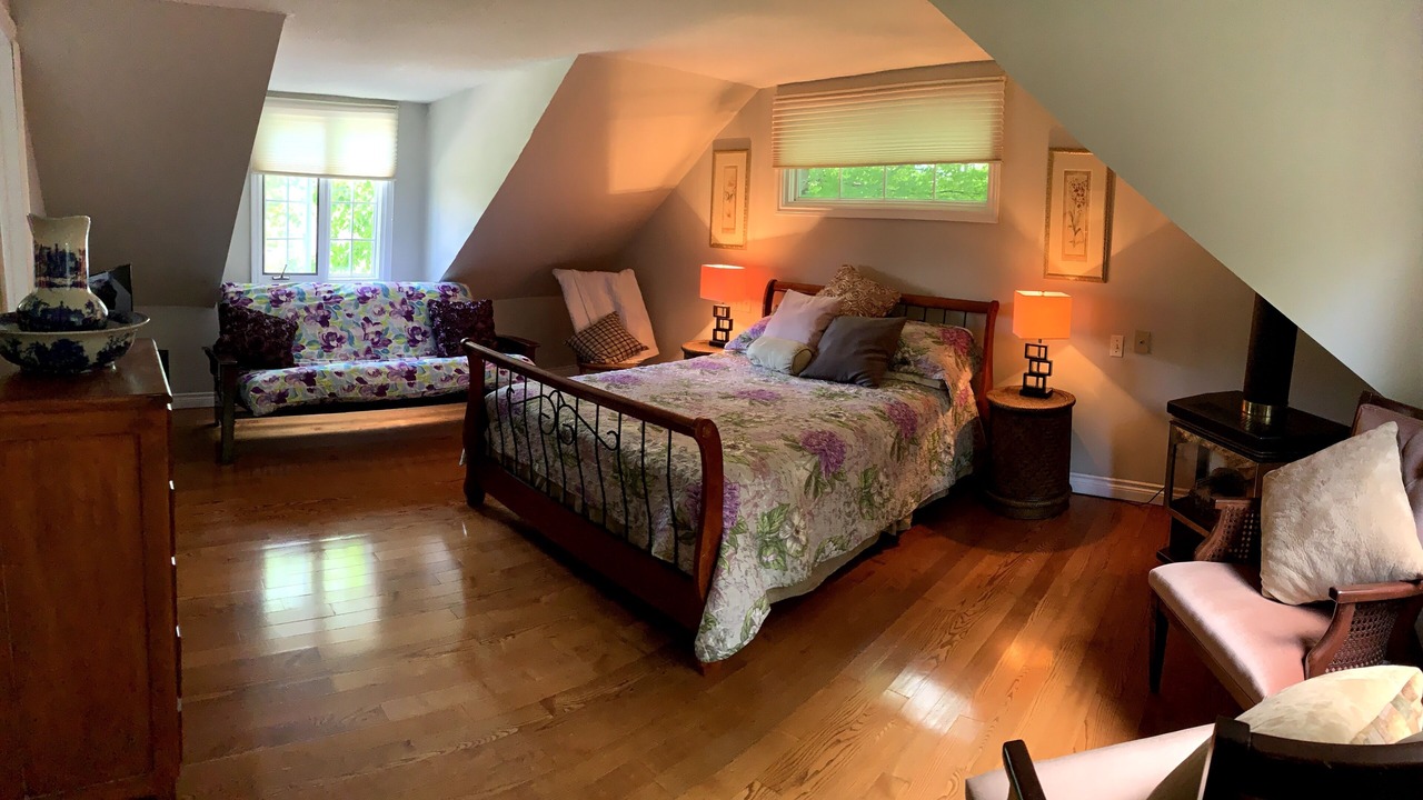 Photo of Bedroom in Oro-Medonte