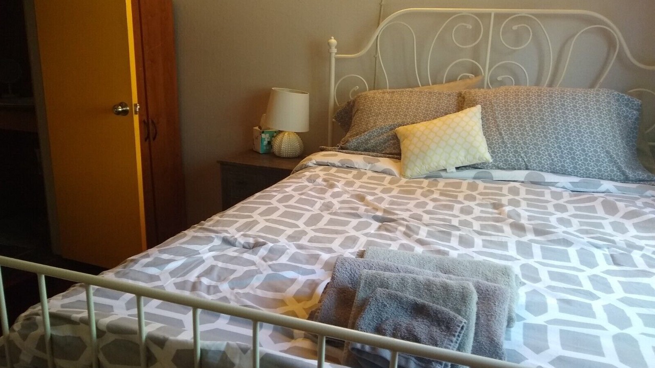 Photo of Bedroom in Lake Forest
