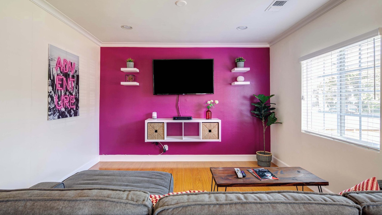 Photo of Livingroom in Encino