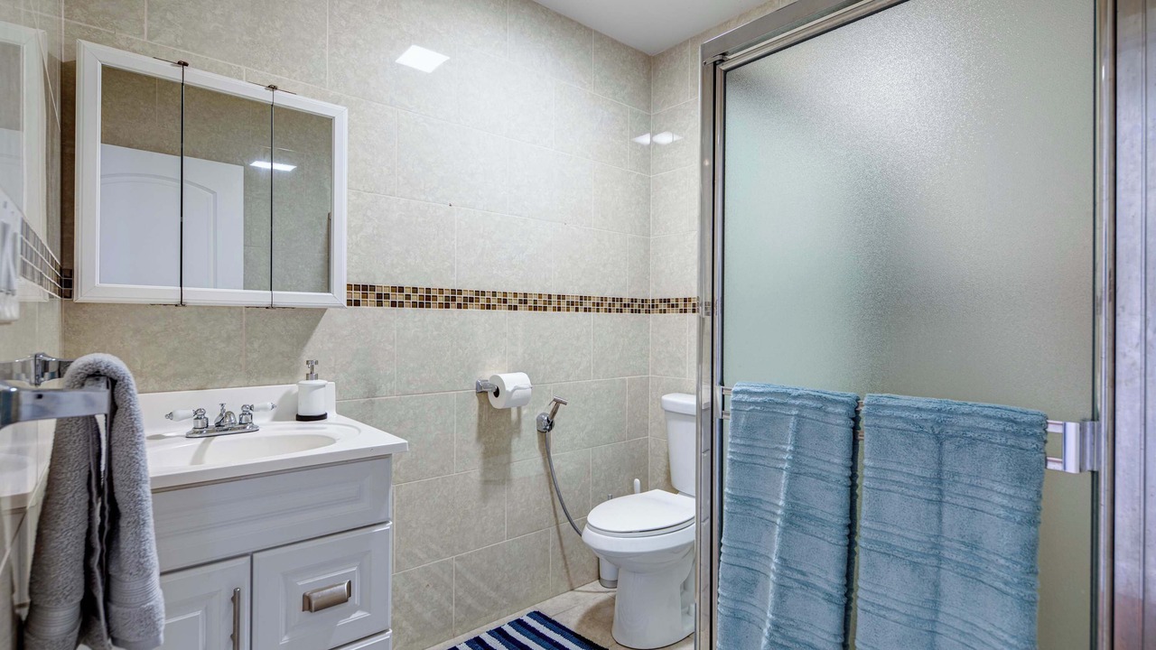Photo of Bathroom in Encino
