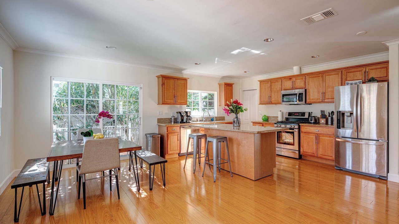 Photo of Kitchen in Encino