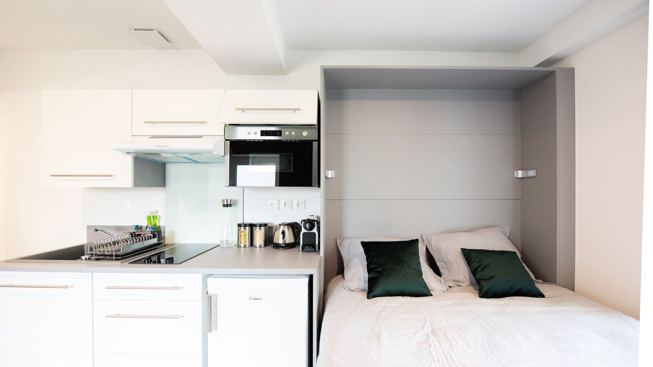 Photo of Bedroom in Stalingrad - Lamothe