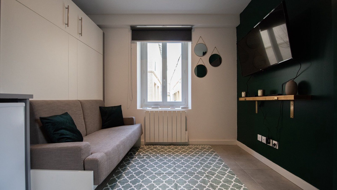 Photo of Livingroom in Stalingrad - Lamothe