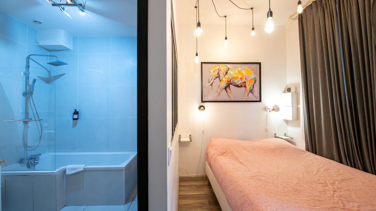 Photo of Bathroom in 5th Arrondissement