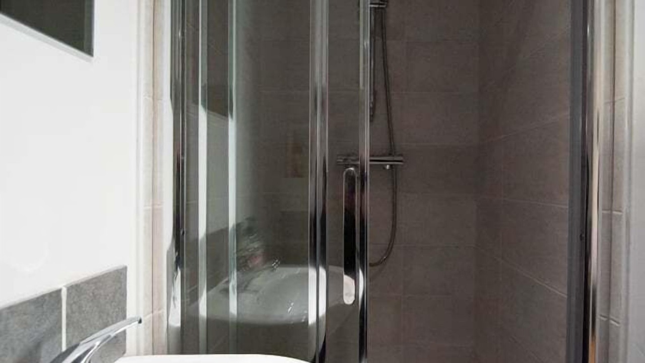 Photo of Bathroom in Jean Moulin - Marius Berliet