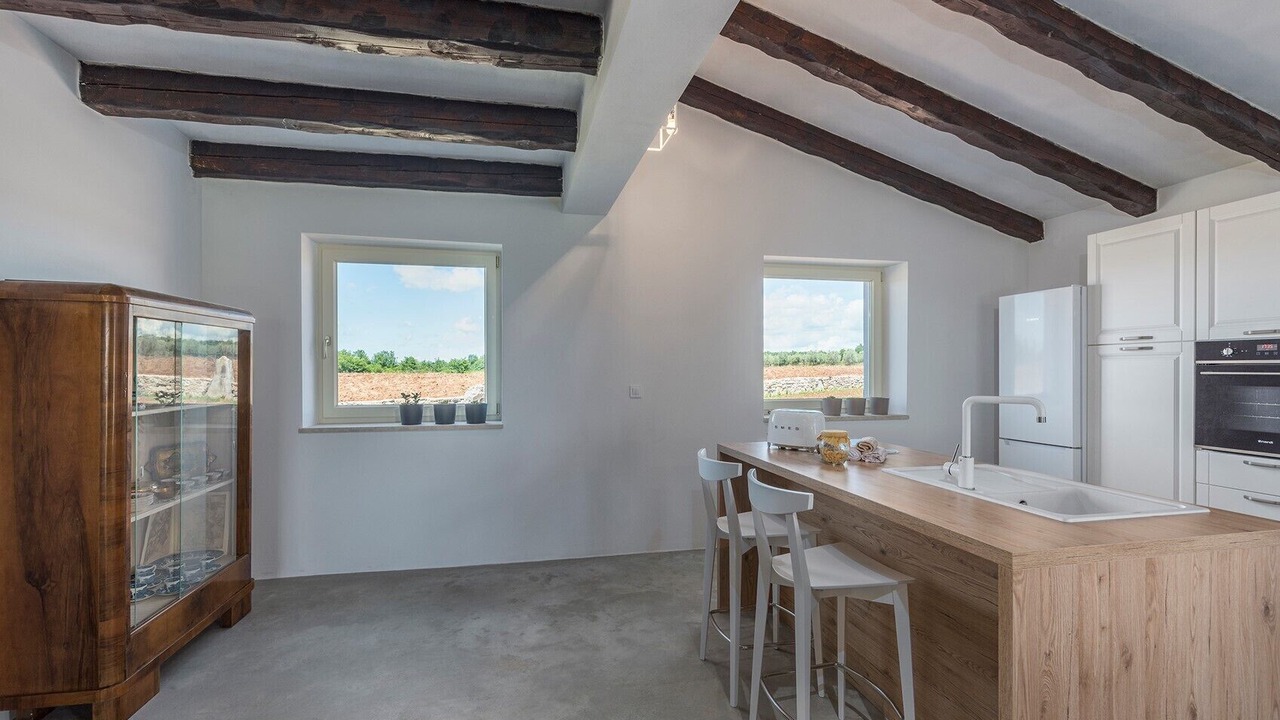 Photo of Kitchen in Tar