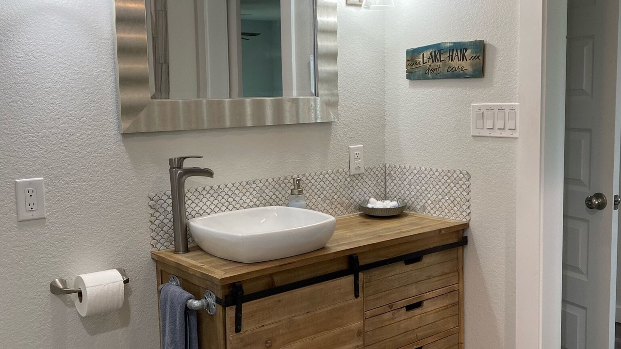 Photo of Bathroom in Graford