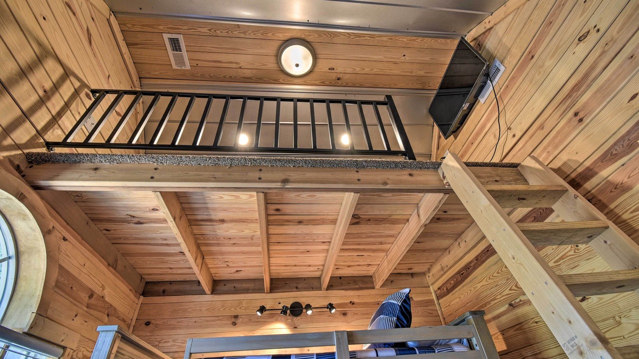 Photo of Bedroom in Deltaville