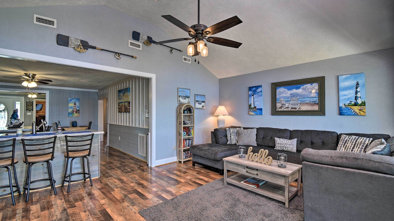 Photo of Bedroom in Deltaville