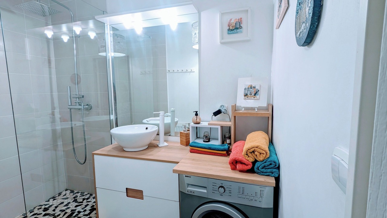 Photo of Bathroom in Aiguerelles