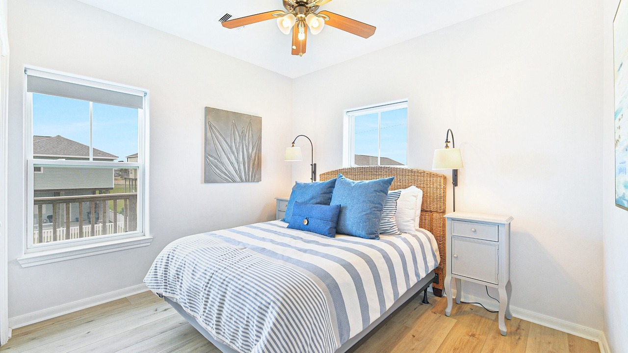 Photo of Bedroom in Terramar Beach