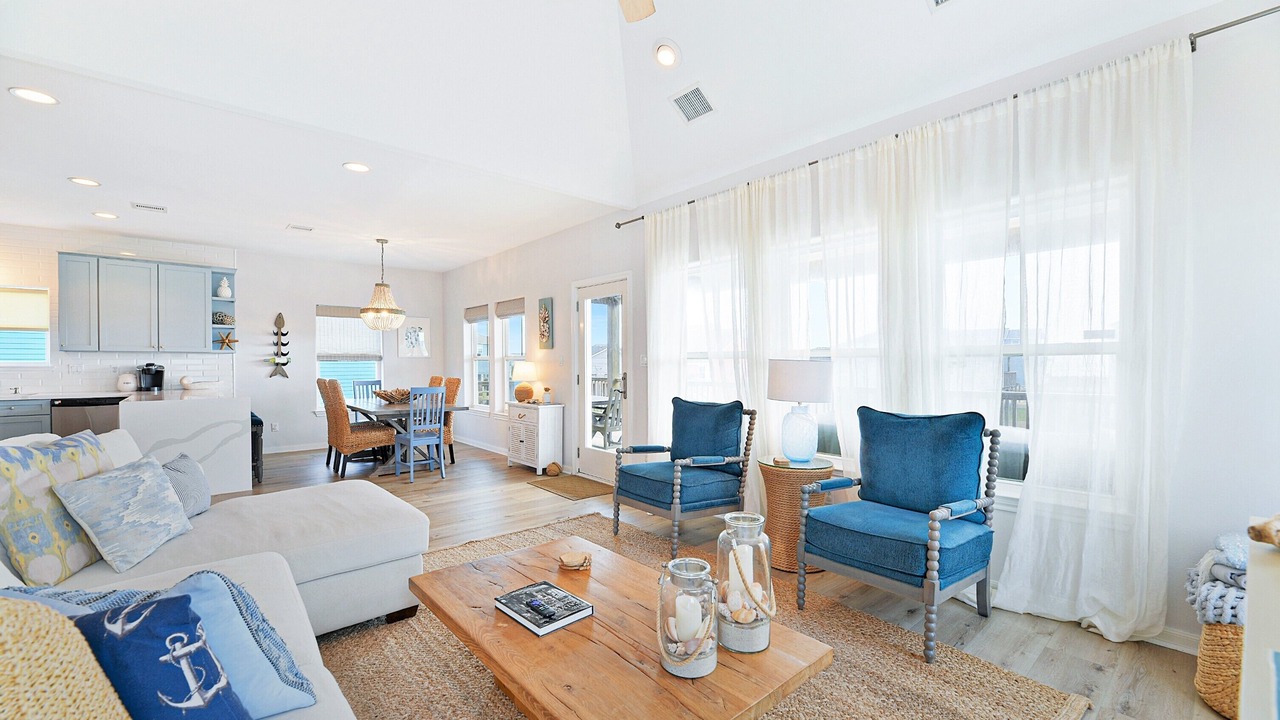 Photo of Livingroom in Terramar Beach