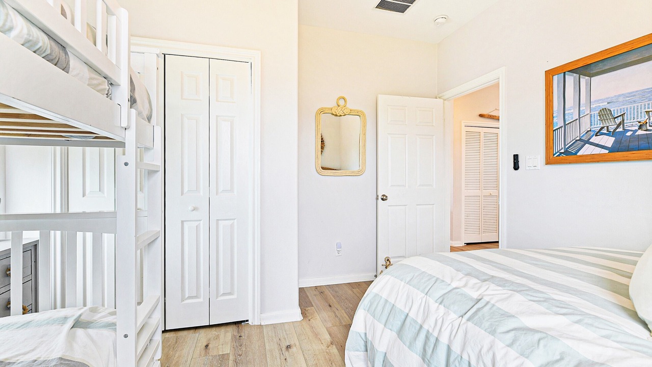 Photo of Bedroom in Terramar Beach