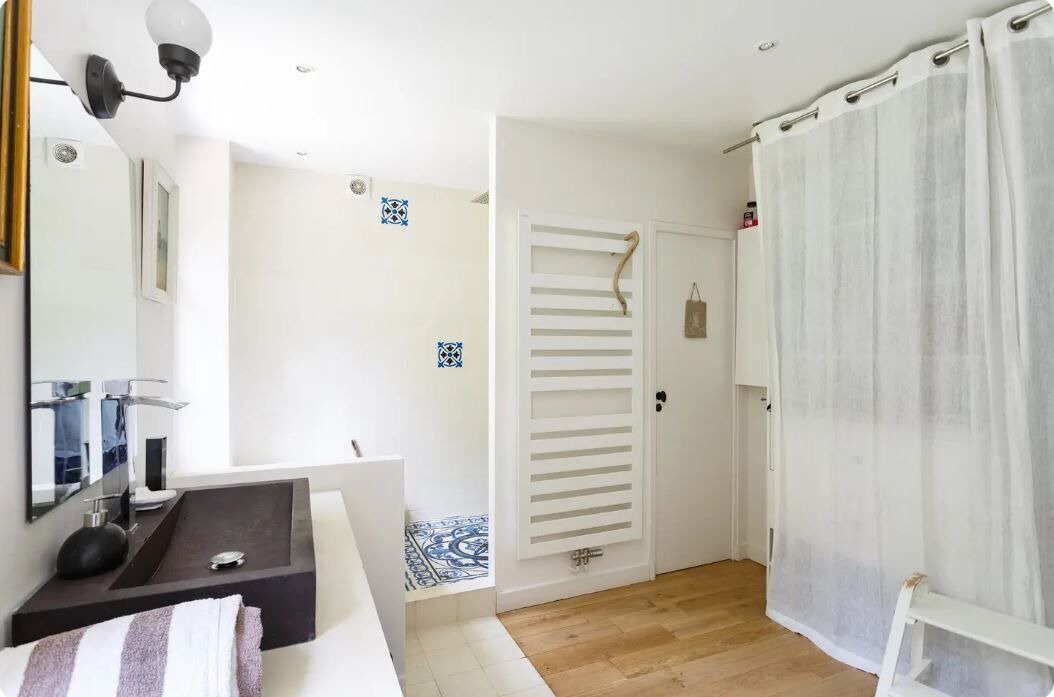 Photo of Bathroom in Ville-d'Avray