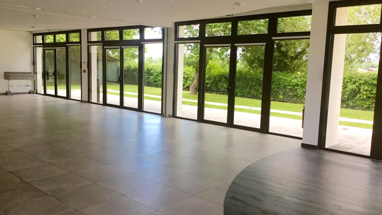 Photo of Others in Bruz