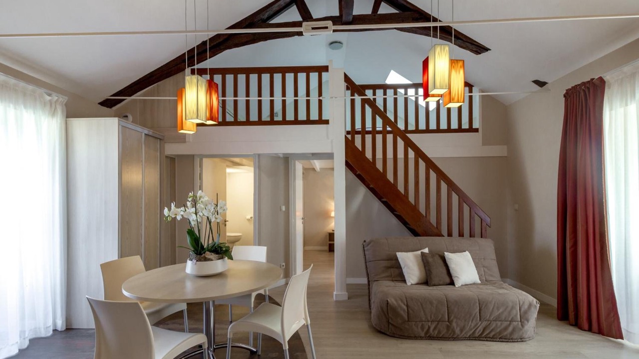 Photo of Others in Bruz