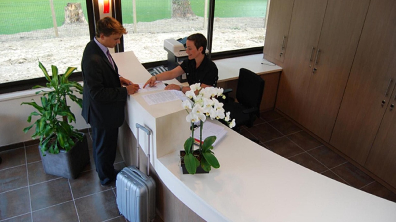 Photo of Others in Bruz