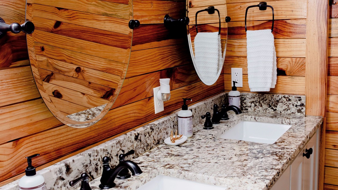 Photo of Bathroom in Hulbert