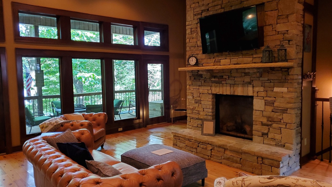 Photo of Livingroom in Caryville