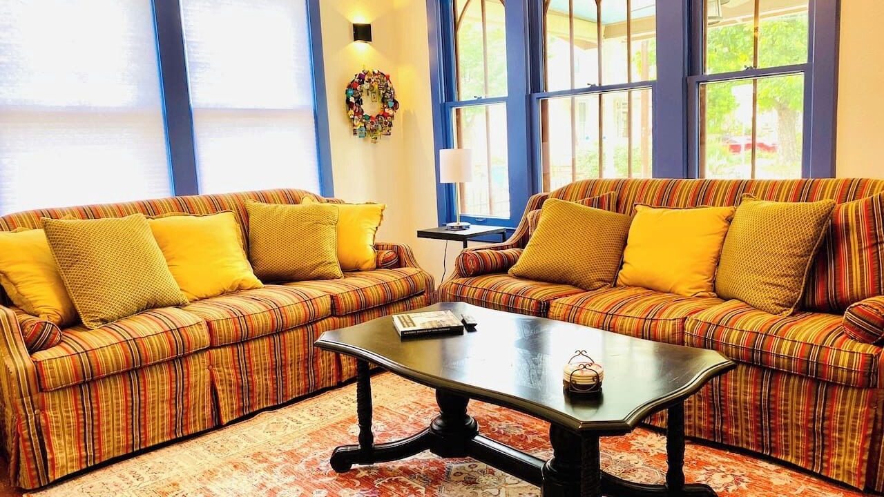 Photo of Livingroom in Tobin Hill