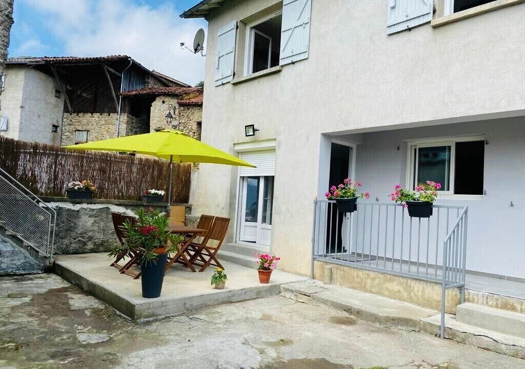 Photo of Patio Balcony in Aveux