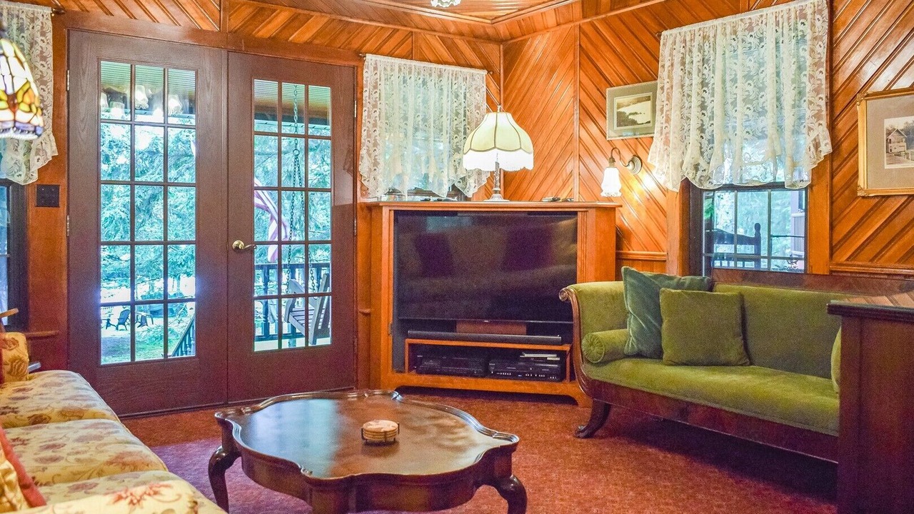 Photo of Livingroom in Inlet