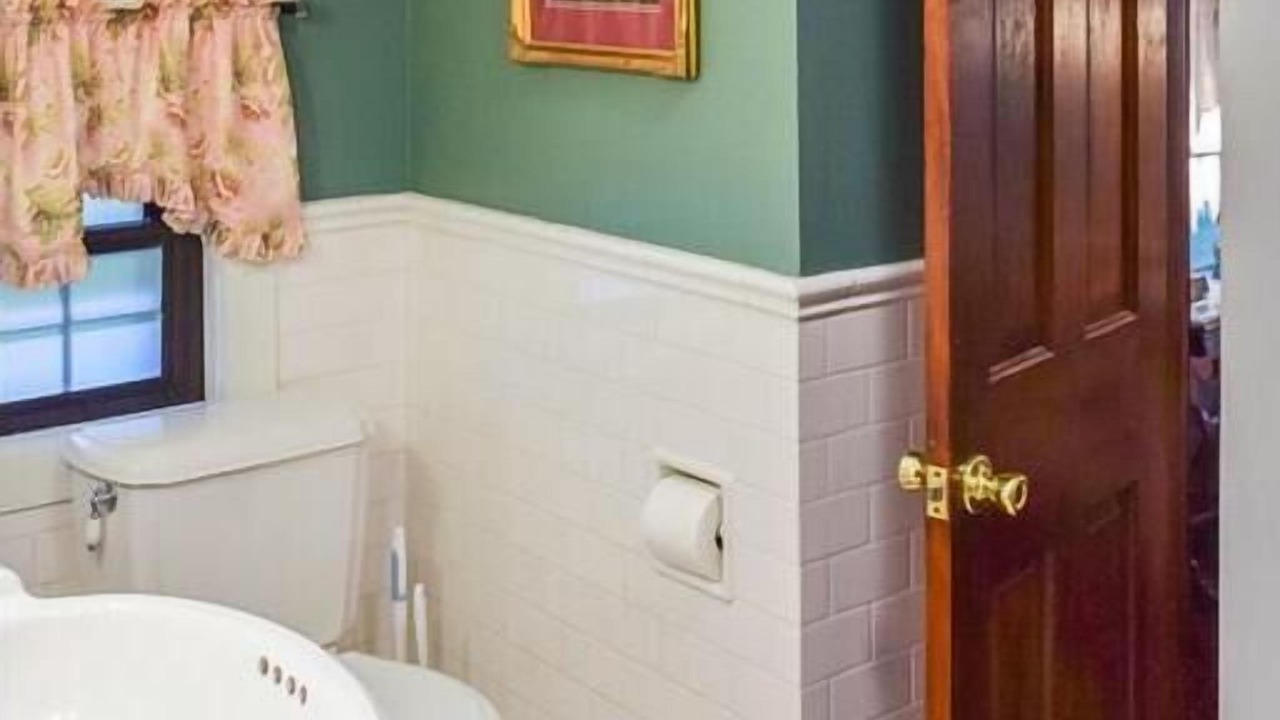 Photo of Bathroom in Inlet