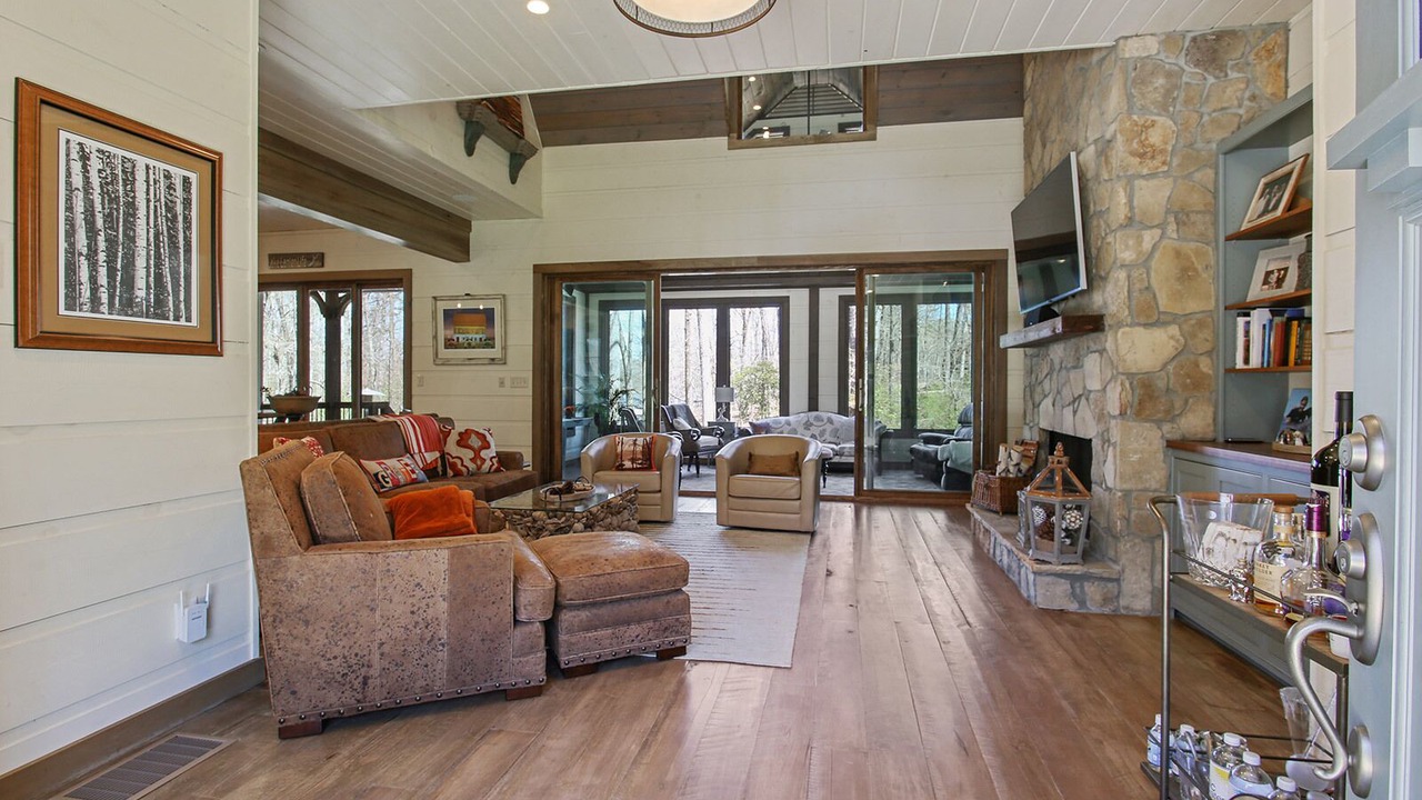 Photo of Livingroom in Dawsonville