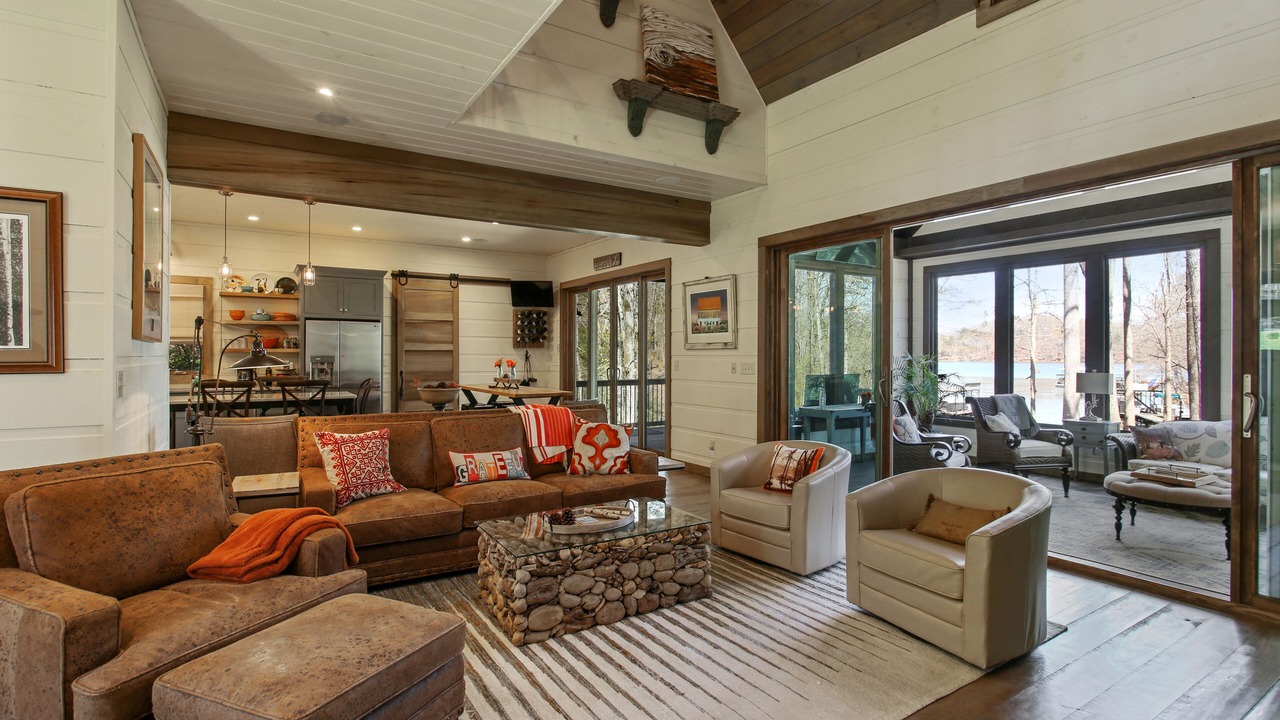 Photo of Livingroom in Dawsonville