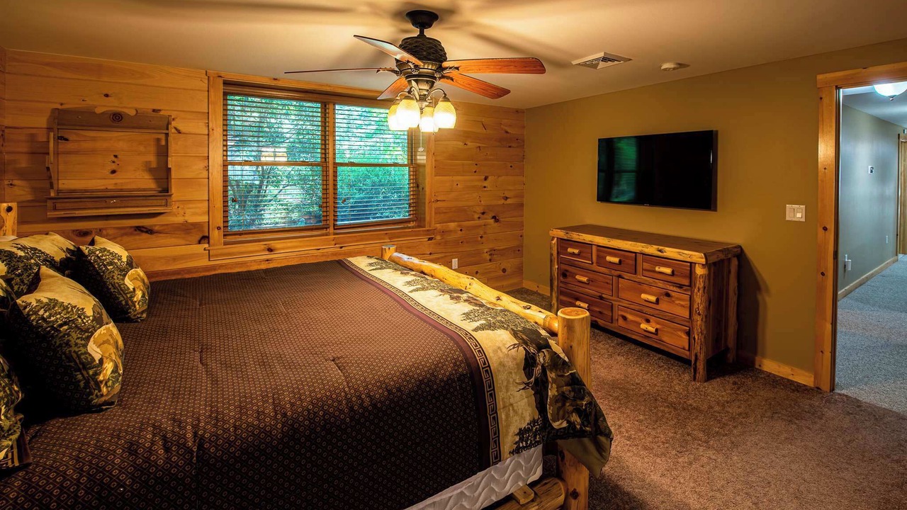 Photo of Bedroom in Lakeville