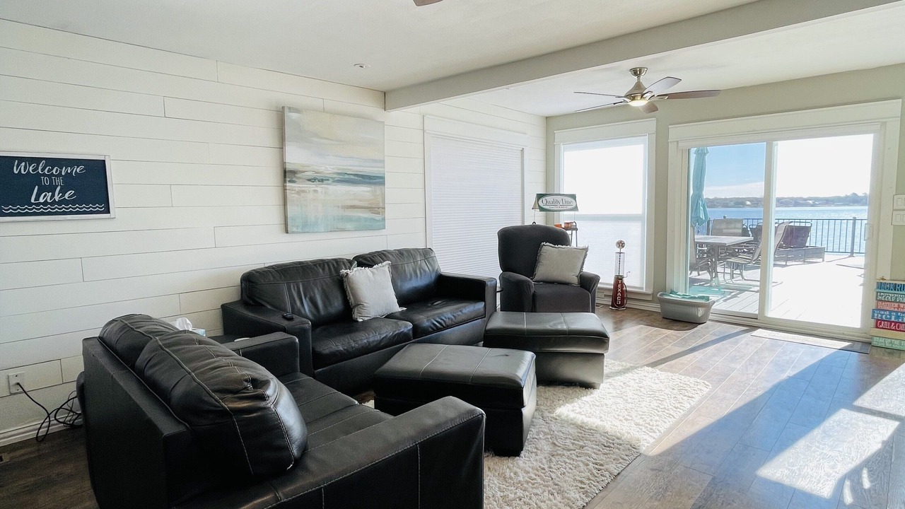 Photo of Livingroom in Granbury