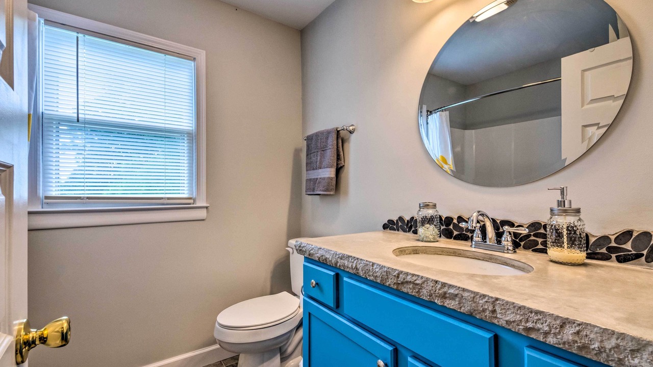 Photo of Bathroom in Byrdstown