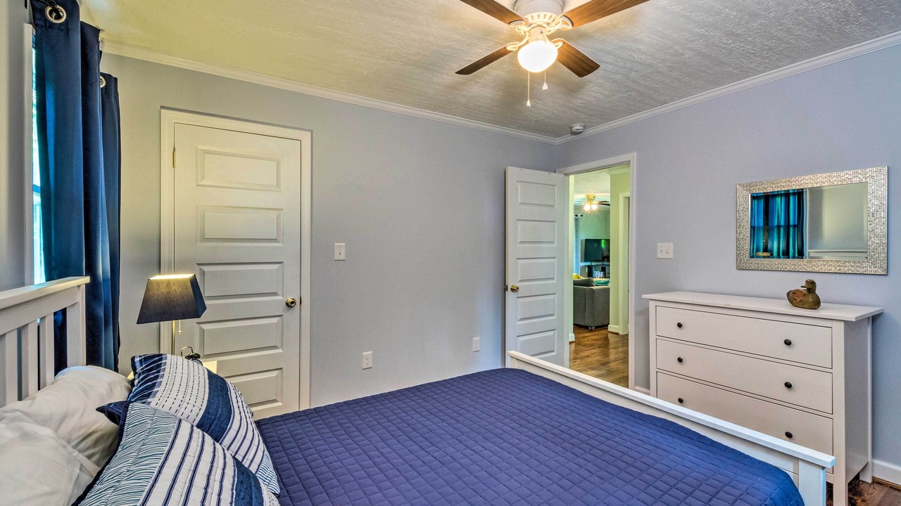Photo of Bedroom in Byrdstown