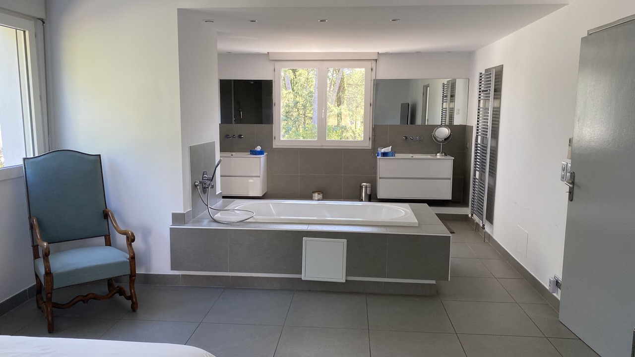 Photo of Bathroom in Saint-Clement-de-Riviere