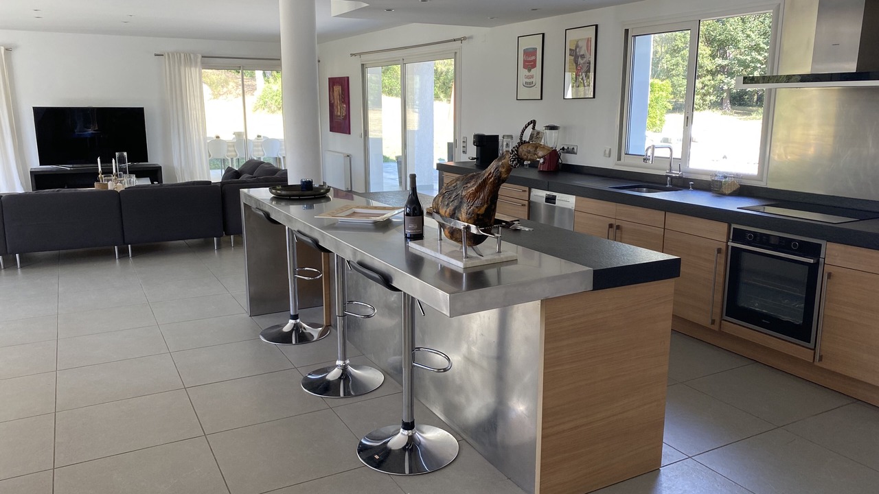 Photo of Kitchen in Saint-Clement-de-Riviere