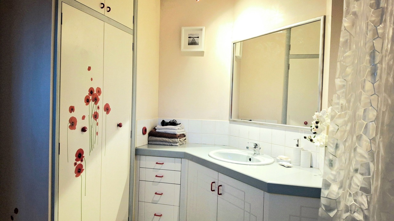 Photo of Bathroom in Fabrezan