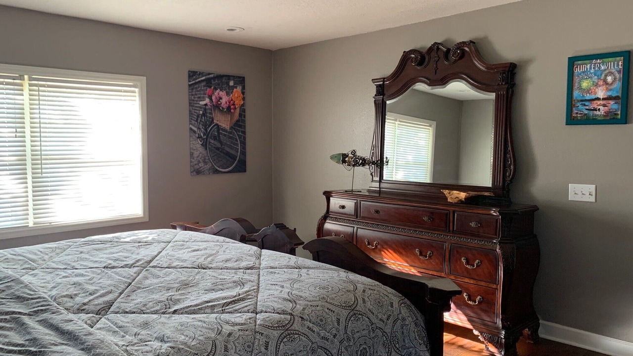 Photo of Bedroom in Guntersville