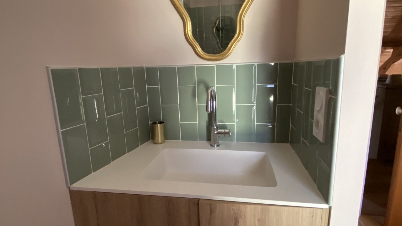 Photo of Bathroom in Givry