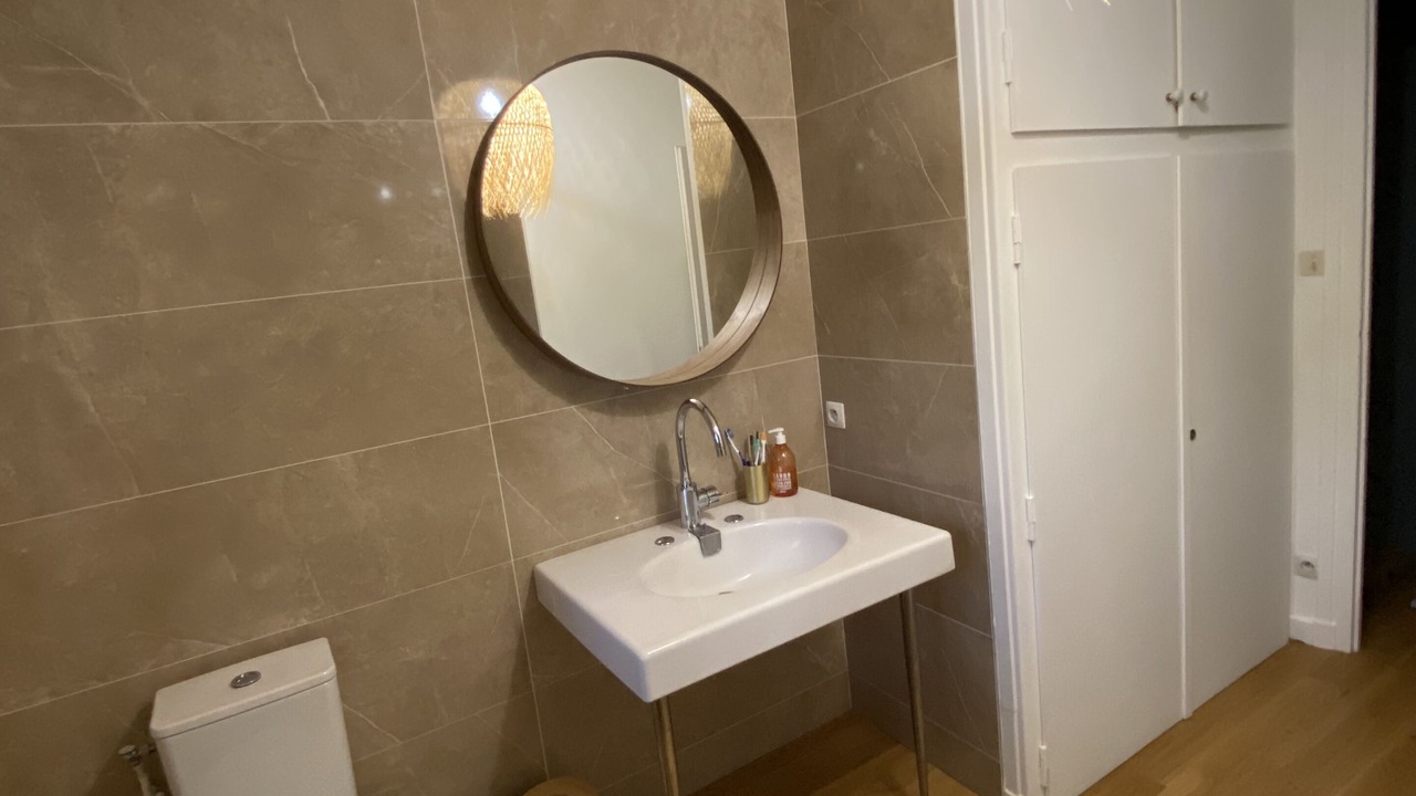 Photo of Bathroom in Givry