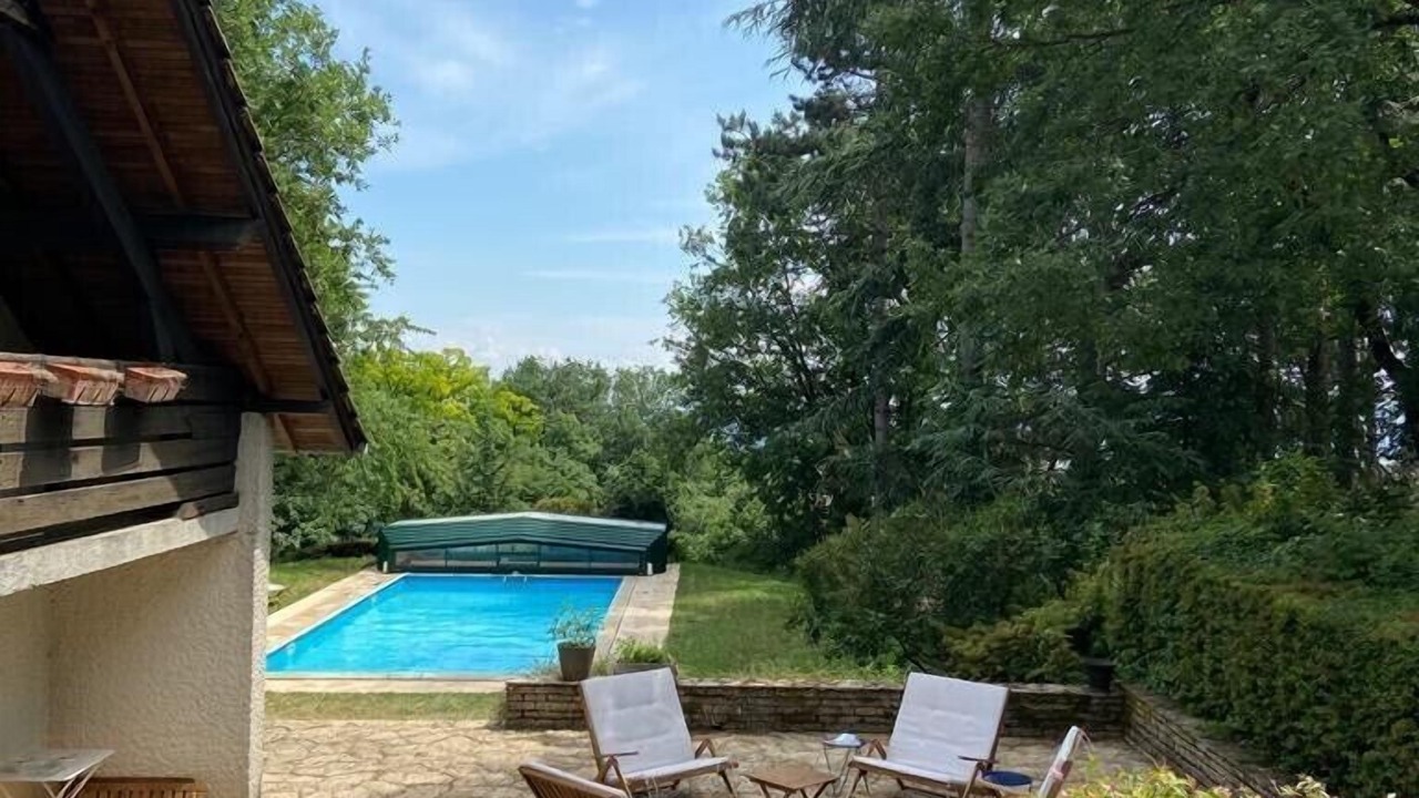 Photo of Outdoor in Givry