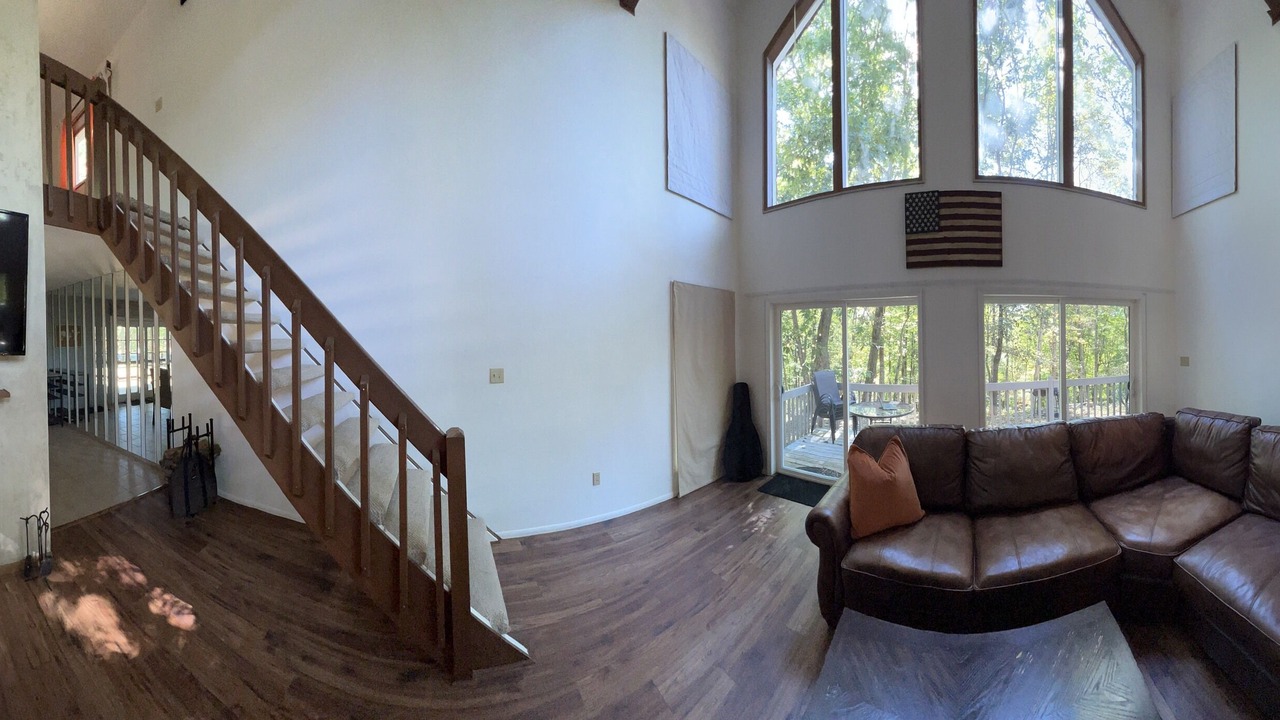 Photo of Livingroom in Bushkill