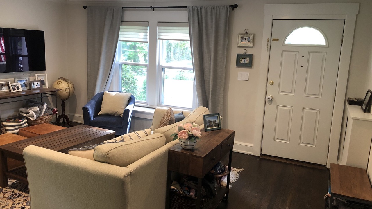 Photo of Livingroom in Darien