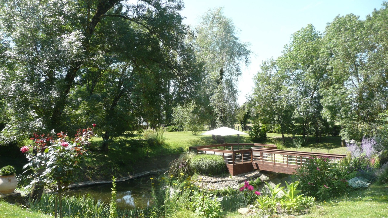 Photo of Outdoor in Berthenay
