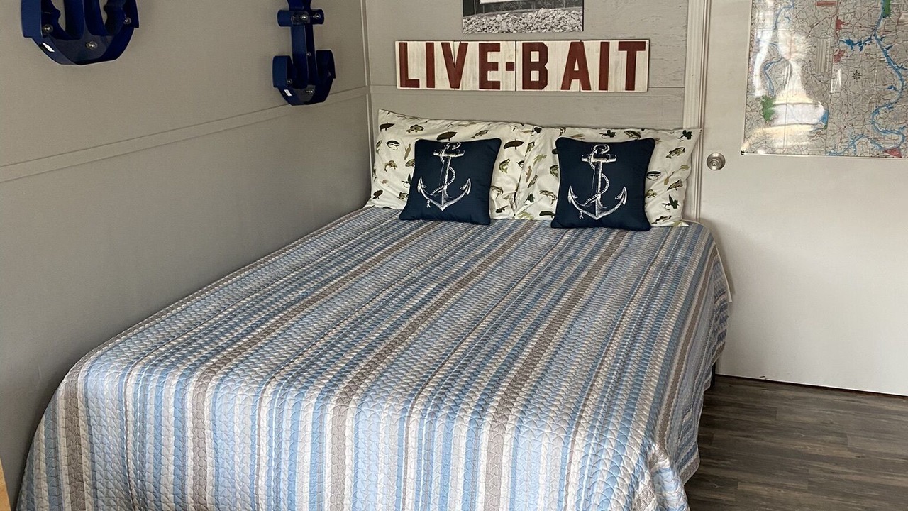 Photo of Bedroom in Parsons