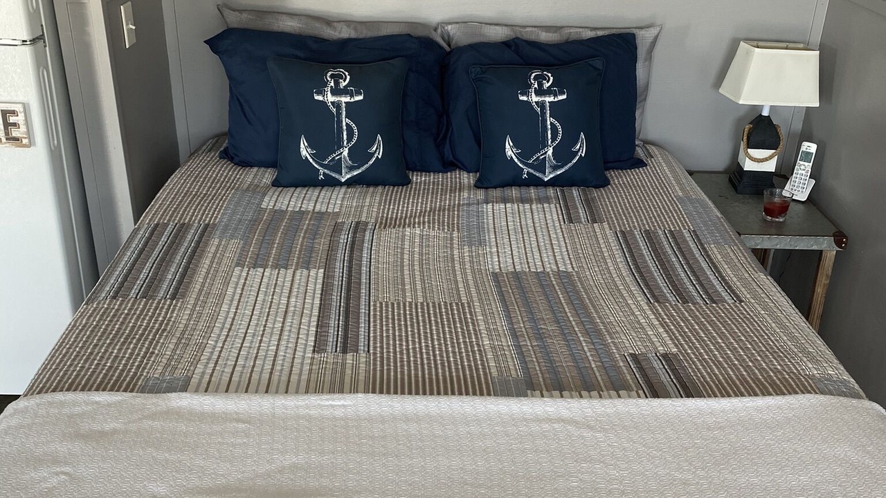 Photo of Bedroom in Parsons