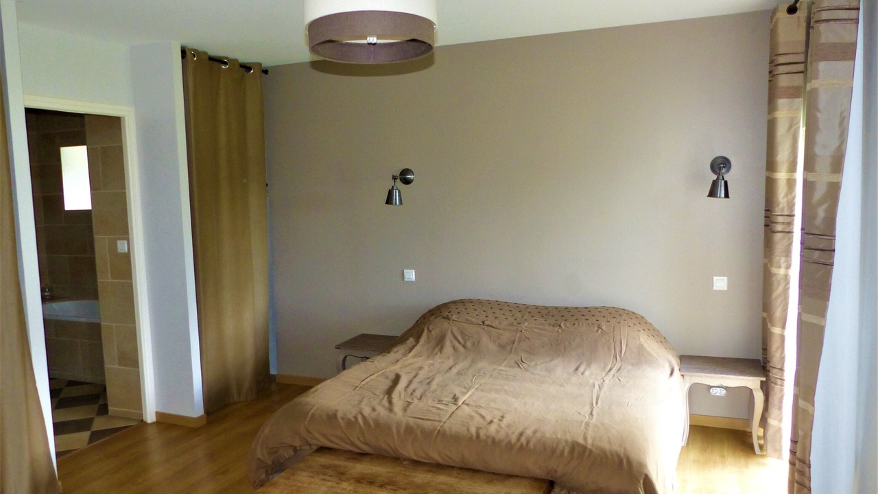 Photo of Bedroom in La Lucerne-dʼOutremer