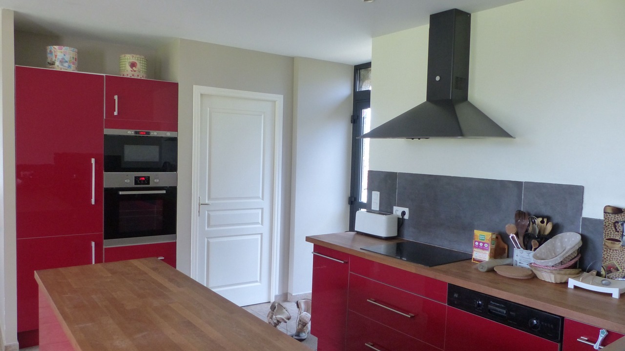 Photo of Kitchen in La Lucerne-dʼOutremer